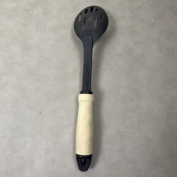 Nylon Slotted Spoon Wood Handle Heat Resistant 210C 410F Kitchen Tool Black - Picture 6 of 7
